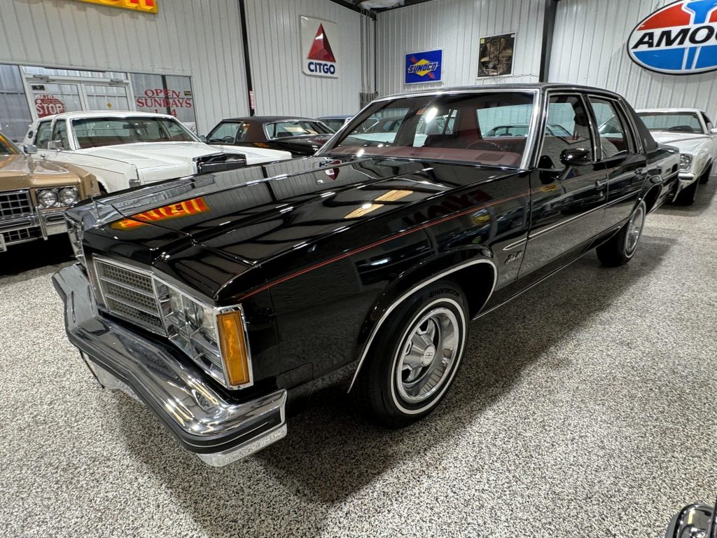 1978 Oldsmobile Delta 88 Royale Town Sedan